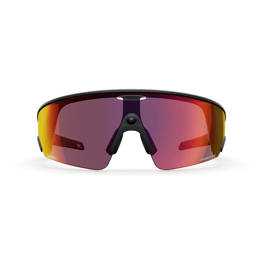 Vue avant des lunettes Oakley Meta Vanguard avec monture noire et verres Prizm™ Transitions® Ember.