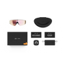 Fournis avec vos lunettes Oakley Meta Vanguard : étui de chargement Oakley Meta Vanguard, lunettes IA Oakley Meta Vanguard et guide de démarrage.