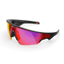 Vue de trois-quarts gauche des lunettes Oakley Meta Vanguard avec monture noir mat et verres Prizm™ Road.